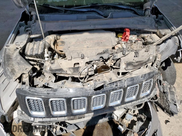 2020 Jeep Compass Sport z VIN 3C4NJDAB4LT174073, wystawiony jako Copart lot #61958075 z przebiegiem 105 000 mil mil oraz Szkoda całkowita • Salvage title. Historia ofert i sprzedaży dostępna na DreamBid. Obrazek 12.