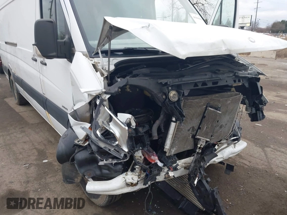 2014 Mercedes-Benz Sprinter Cargo with VIN WD3PE8DC4E5874522, listed as a IAAI auction lot 41846086 with 347,045 mi miles and . Bid and sale history available at carsss.com. Image 6.