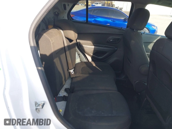 2020 Chevrolet Trax LS with VIN KL7CJKSB5LB049298, listed as a IAAI auction lot 41904732 with 46,879 mi miles. Bid and sale history available at carsss.com. Image 8.