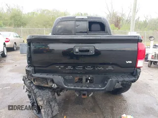 2017 Toyota Tacoma SR5 with VIN 5TFCZ5AN6HX076769, listed as a IAAI auction lot 41889869 with 208,894 mi miles. Bid and sale history available at carsss.com. Image 16.