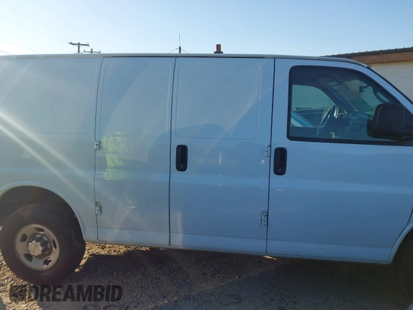 2012 Chevrolet Express Cargo Van with VIN 1GCWGFFA1C1147791, listed as a IAAI auction lot 41993608 with 206,853 mi miles. Bid and sale history available at carsss.com. Image 13.