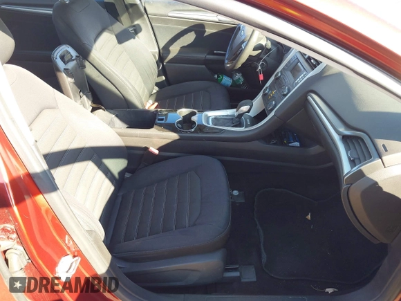 2014 Ford Fusion SE with VIN 3FA6P0H75ER230542, listed as a IAAI auction lot 41890146 with 97,265 mi miles. Bid and sale history available at carsss.com. Image 5.