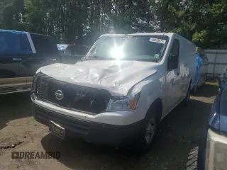 2020 Nissan NV Cargo S z VIN 1N6BF0KY4LN805997, wystawiony jako Copart lot #59203675 z przebiegiem Nie podano mil oraz Szkoda całkowita • Salvage title. Historia ofert i sprzedaży dostępna na DreamBid. Obrazek 1.