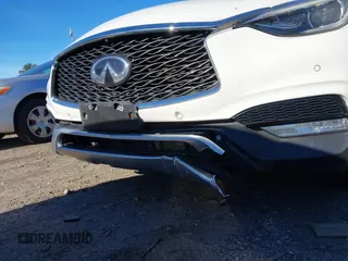 2018 Infiniti QX30 Luxury with VIN SJKCH5CR0JA056820, listed as a IAAI auction lot 40974821 with 71,902 mi miles and . Bid and sale history available at DreamBid. Image 6.