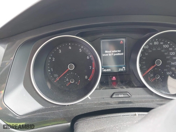 2018 Volkswagen Tiguan SEL with VIN 3VV3B7AX0JM001709, listed as a IAAI auction lot 41702672 with 146,499 mi miles. Bid and sale history available at carsss.com. Image 7.