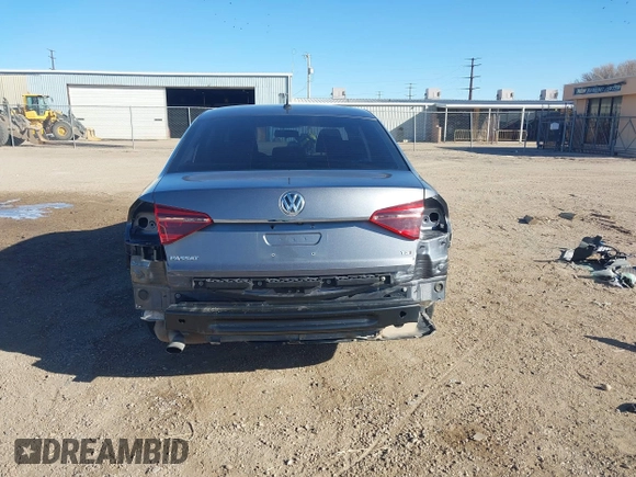 2017 Volkswagen Passat S z VIN 1VWAT7A39HC071640, wystawiony jako IAAI lot #41686081 z przebiegiem 136 638 mil mil oraz . Historia ofert i sprzedaży dostępna na DreamBid. Obrazek 17.