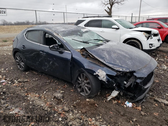 2020 Mazda Mazda3 Hatchback with VIN JM1BPALM0L1175162, listed as a Copart auction lot 84201744 with 61,905 mi miles and Salvage Title. Bid and sale history available at carsss.com. Image 4.