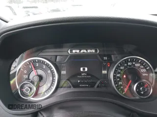 2022 Ram 1500 Big Horn z VIN 1C6RREMT6NN464202, wystawiony jako IAAI lot #42153905 z przebiegiem 34 316 mil mil oraz . Historia ofert i sprzedaży dostępna na DreamBid. Obrazek 16.