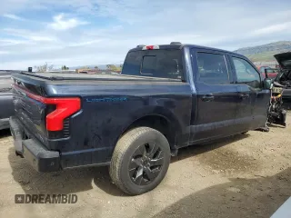 2022 Ford F-150 Lightning Pro z VIN 1FTVW1EL9NWG10318, wystawiony jako Copart lot #47857805 z przebiegiem 33 470 mil mil oraz Szkoda całkowita • Salvage title. Historia ofert i sprzedaży dostępna na DreamBid. Obrazek 3.