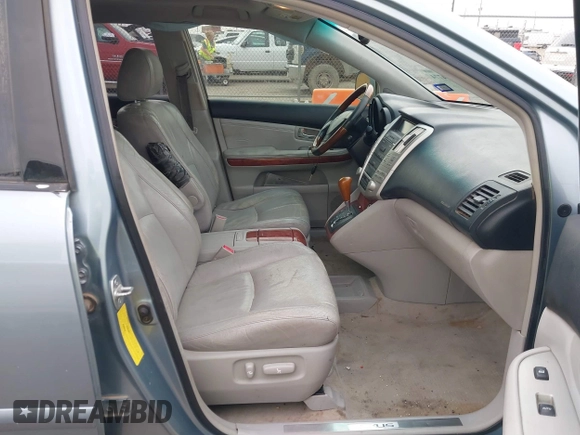 2004 Lexus RX 330 with VIN JTJGA31U640032582, listed as a IAAI auction lot 41704774 with 332,470 mi miles and . Bid and sale history available at carsss.com. Image 5.