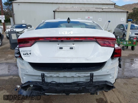 2024 Kia Forte LXS z VIN 3KPF24AD3RE819344, wystawiony jako IAAI lot #42247582 z przebiegiem 5 678 mil mil oraz . Historia ofert i sprzedaży dostępna na DreamBid. Obrazek 17.
