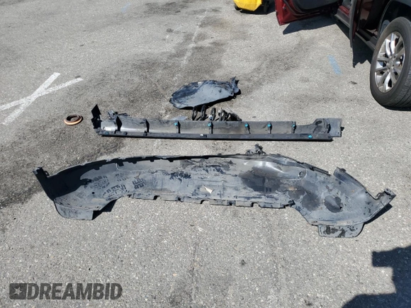 2019 Jeep Cherokee Latitude Plus z VIN 1C4PJLLB7KD308143, wystawiony jako Copart lot #61505205 z przebiegiem 94 897 mil mil oraz Szkoda całkowita • Salvage title. Historia ofert i sprzedaży dostępna na DreamBid. Obrazek 13.