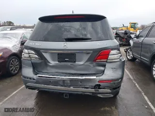 2017 Mercedes-Benz GLE with VIN 4JGDA5HB9HA992609, listed as a IAAI auction lot 41724638 with 205,921 mi miles. Bid and sale history available at carsss.com. Image 16.