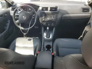 2013 Volkswagen Jetta TDI w/Premium with VIN 3VWLL7AJ4DM385387, listed as a Copart auction lot 63132695 with 132,468 mi miles and Clean title. Bid and sale history available at DreamBid. Image 8.