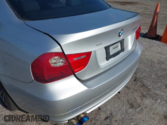 2011 BMW 3 Series 328i with VIN WBAPH7C5XBE676370, listed as a IAAI auction lot 42141985 with 131,035 mi miles and . Bid and sale history available at carsss.com. Image 6.