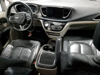 2021 Chrysler Pacifica Touring L with VIN 2C4RC1BG2MR574402, listed as a Copart auction lot 88883045 with Not provided miles and Salvage title. Bid and sale history available at DreamBid. Image 8.