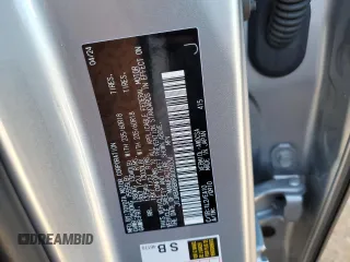 2024 Lexus RZ 300e Premium z VIN JTJABABB8RA005034, wystawiony jako Copart lot #43785845 z przebiegiem 2167 mil mil oraz Szkody całkowita. Historia ofert i sprzedaży dostępna na DreamBid. Obrazek 14.