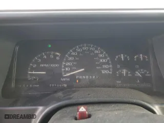 2000 Chevrolet Tahoe Limited with VIN 1GNEC13R8YR160994, listed as a Copart auction lot 49612635 with 207,062 mi miles and Salvage Title. Bid and sale history available at carsss.com. Image 9.