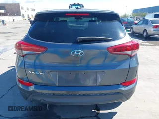 2016 Hyundai Tucson SE z VIN KM8J23A47GU107823, wystawiony jako IAAI lot #41732096 z przebiegiem 158 931 mil mil oraz . Historia ofert i sprzedaży dostępna na DreamBid. Obrazek 16.