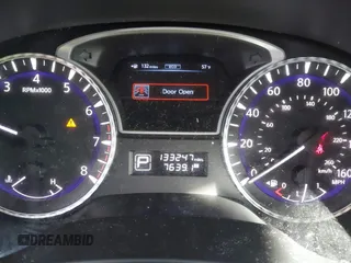 2013 Infiniti JX35 with VIN 5N1AL0MM0DC324641, listed as a IAAI auction lot 41309512 with 133,247 mi miles. Bid and sale history available at carsss.com. Image 7.