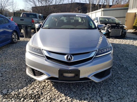 2018 Acura ILX Premium with VIN 19UDE2F70JA008633, listed as a Copart auction lot 48685855 with 53,272 mi miles and Salvage title. Bid and sale history available at DreamBid. Image 5.