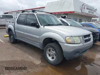 2002 Ford Explorer Sport Trac Value z VIN 1FMZU67E02UB39679, wystawiony jako IAAI lot #42067042 z przebiegiem 237 171 mil mil oraz . Historia ofert i sprzedaży dostępna na DreamBid. Obrazek 1.