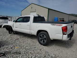 2017 Toyota Tacoma SR5 with VIN 5TFDZ5BN5HX013648, listed as a Copart auction lot 47525475 with 59,141 mi miles and Salvage Title. Bid and sale history available at DreamBid. Image 2.