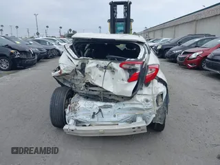 2019 Toyota C-HR XLE z VIN JTNKHMBX3K1029701, wystawiony jako IAAI lot #42023964 z przebiegiem 83 055 mil mil oraz . Historia ofert i sprzedaży dostępna na DreamBid. Obrazek 16.