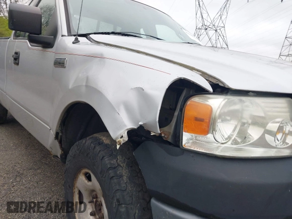 2006 Ford F-150 XL with VIN 1FTRF14W26NB02079, listed as a IAAI auction lot 42023955 with 238,047 mi miles. Bid and sale history available at carsss.com. Image 6.