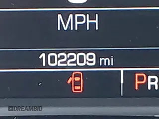 2017 Chevrolet Camaro 2LT z VIN 1G1FD1RSXH0141137, wystawiony jako IAAI lot #41835099 z przebiegiem 102 209 mil mil oraz . Historia ofert i sprzedaży dostępna na DreamBid. Obrazek 16.