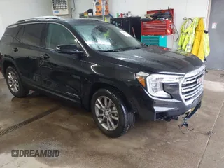2022 GMC Terrain SLT with VIN 3GKALPEV3NL304124, listed as a IAAI auction lot 41544925 with 46,610 mi miles. Bid and sale history available at carsss.com. Image 1.