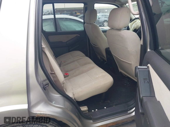 2008 Ford Explorer XLT z VIN 1FMEU73E78UB29010, wystawiony jako IAAI lot #40871239 z przebiegiem 216 448 mil mil oraz . Historia ofert i sprzedaży dostępna na DreamBid. Obrazek 8.