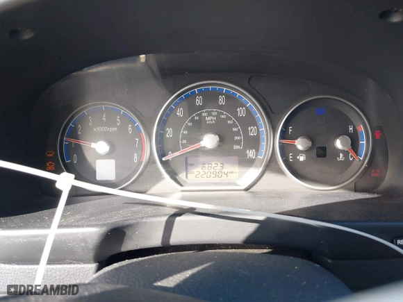 2008 Hyundai Santa Fe SE with VIN 5NMSH13E98H171873, listed as a IAAI auction lot 41527999 with 220,904 mi miles. Bid and sale history available at carsss.com. Image 7.