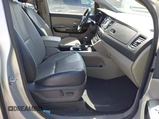 2015 Kia Sedona EX with VIN KNDMC5C11F6034996, listed as a IAAI auction lot 41861066 with 95,506 mi miles. Bid and sale history available at carsss.com. Image 5.