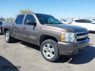 2008 Chevrolet Silverado 1500 LT w/1LT with VIN 2GCEK13M381107774, listed as a IAAI auction lot 41718057 with 167,336 mi miles. Bid and sale history available at carsss.com. Image 1.