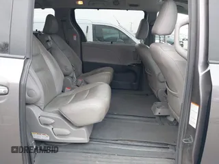 2015 Toyota Sienna XLE with VIN 5TDYK3DC6FS672329, listed as a IAAI auction lot 41908974 with 117,950 mi miles. Bid and sale history available at carsss.com. Image 8.