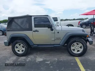 2017 Jeep Wrangler Sport с VIN 1C4AJWAG5HL612799, выставлен на аукционе IAAI как лот 42400375 с пробегом Не указан миль и . История ставок и продаж доступна на DreamBid. Изображение 13.