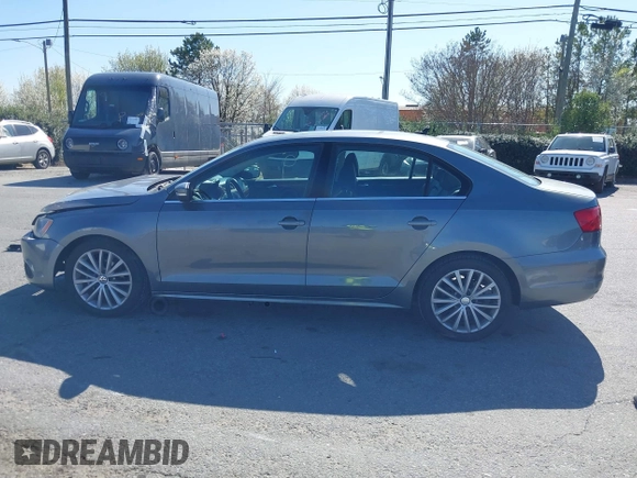 2011 Volkswagen Jetta SEL с VIN 3VWLZ7AJ2BM078649, выставлен на аукционе IAAI как лот 41778648 с пробегом 173 367 миль миль и . История ставок и продаж доступна на DreamBid. Изображение 14.