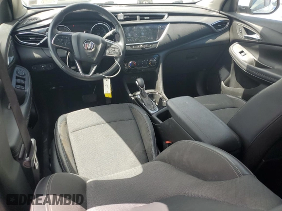 2021 Buick Encore GX Preferred z VIN KL4MMCSL8MB174725, wystawiony jako Copart lot #57096485 z przebiegiem 51 071 mil mil oraz Szkoda całkowita • Salvage title. Historia ofert i sprzedaży dostępna na DreamBid. Obrazek 8.