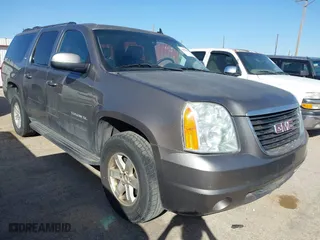 2013 GMC Yukon XL SLT with VIN 1GKS2KE70DR303872, listed as a IAAI auction lot 41659911 with 199,202 mi miles. Bid and sale history available at carsss.com. Image 1.