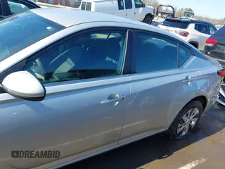 2021 Nissan Altima 2.5 S with VIN 1N4BL4BV2MN364984, listed as a IAAI auction lot 41761383 with 118,695 mi miles. Bid and sale history available at carsss.com. Image 15.