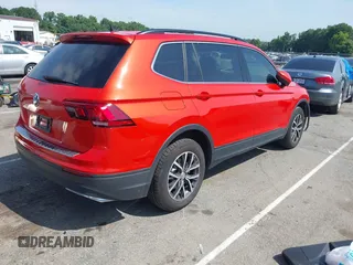 2019 Volkswagen Tiguan SE with VIN 3VV3B7AX8KM128788, listed as a IAAI auction lot 42462376 with 78,533 mi miles and . Bid and sale history available at DreamBid. Image 4.