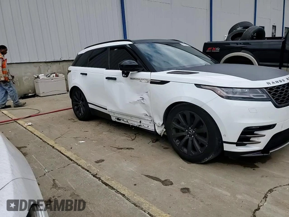 2018 Land Rover Range Rover Velar R-Dynamic SE with VIN SALYL2RVXJA765712, listed as a Copart auction lot 58331855 with 120,101 mi miles and Salvage title. Bid and sale history available at DreamBid. Image 14.