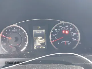 2015 Toyota Camry XLE z VIN 4T1BF1FK3FU960674, wystawiony jako IAAI lot #41721182 z przebiegiem 96 300 mil mil oraz . Historia ofert i sprzedaży dostępna na DreamBid. Obrazek 7.
