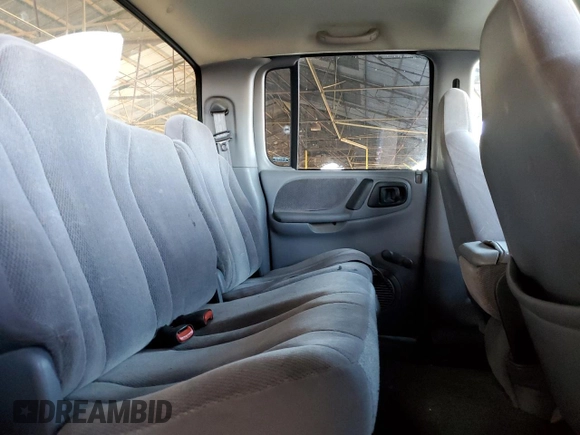 2000 Dodge Dakota Sport z VIN 1B7GL2AX9YS691378, wystawiony jako Copart lot #49793345 z przebiegiem 191 613 mil mil oraz Czysty tytuł • Clean title. Historia ofert i sprzedaży dostępna na DreamBid. Obrazek 10.