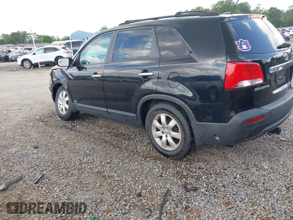2013 Kia Sorento LX with VIN 5XYKTDA68DG408823, listed as a IAAI auction lot 42554361 with 221,917 mi miles and . Bid and sale history available at DreamBid. Image 3.