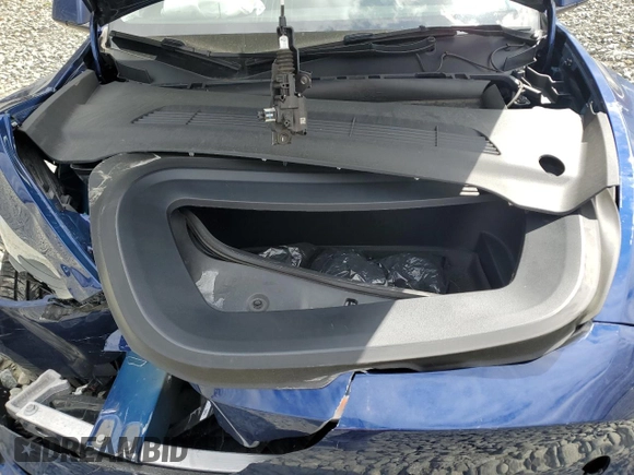 2024 Tesla Model Y Performance z VIN 7SAYGDEF6RA268195, wystawiony jako Copart lot #53211075 z przebiegiem Nie podano mil oraz Szkoda całkowita • Salvage title. Historia ofert i sprzedaży dostępna na DreamBid. Obrazek 13.