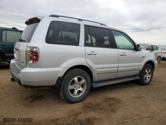 2008 Honda Pilot EX-L with VIN 5FNYF185X8B017280, listed as a Copart auction lot 49976195 with 131,900 mi miles and Salvage Title. Bid and sale history available at carsss.com. Image 3.