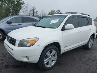 2008 Toyota RAV4 Sport с VIN JTMBD32V586063644, выставлен на аукционе IAAI как лот 42335585 с пробегом 182 196 миль миль и . История ставок и продаж доступна на DreamBid. Изображение 17.