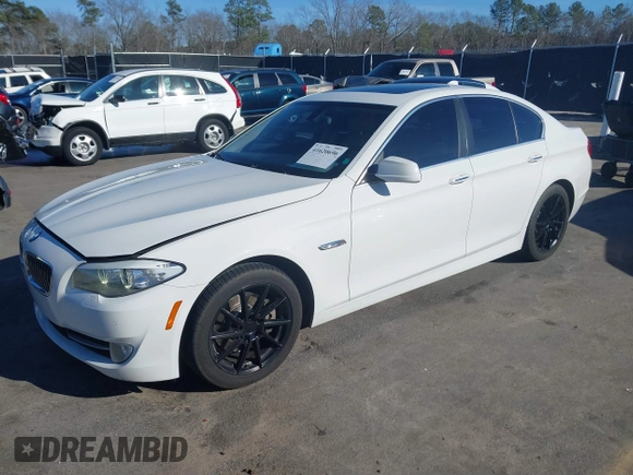 2013 BMW 5 Series 528i with VIN WBAXG5C53DD232909, listed as a IAAI auction lot 41620696 with 181,375 mi miles and . Bid and sale history available at carsss.com. Image 17.